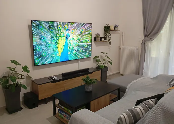 Ηome&Garden with parking close to Olympic Stadium